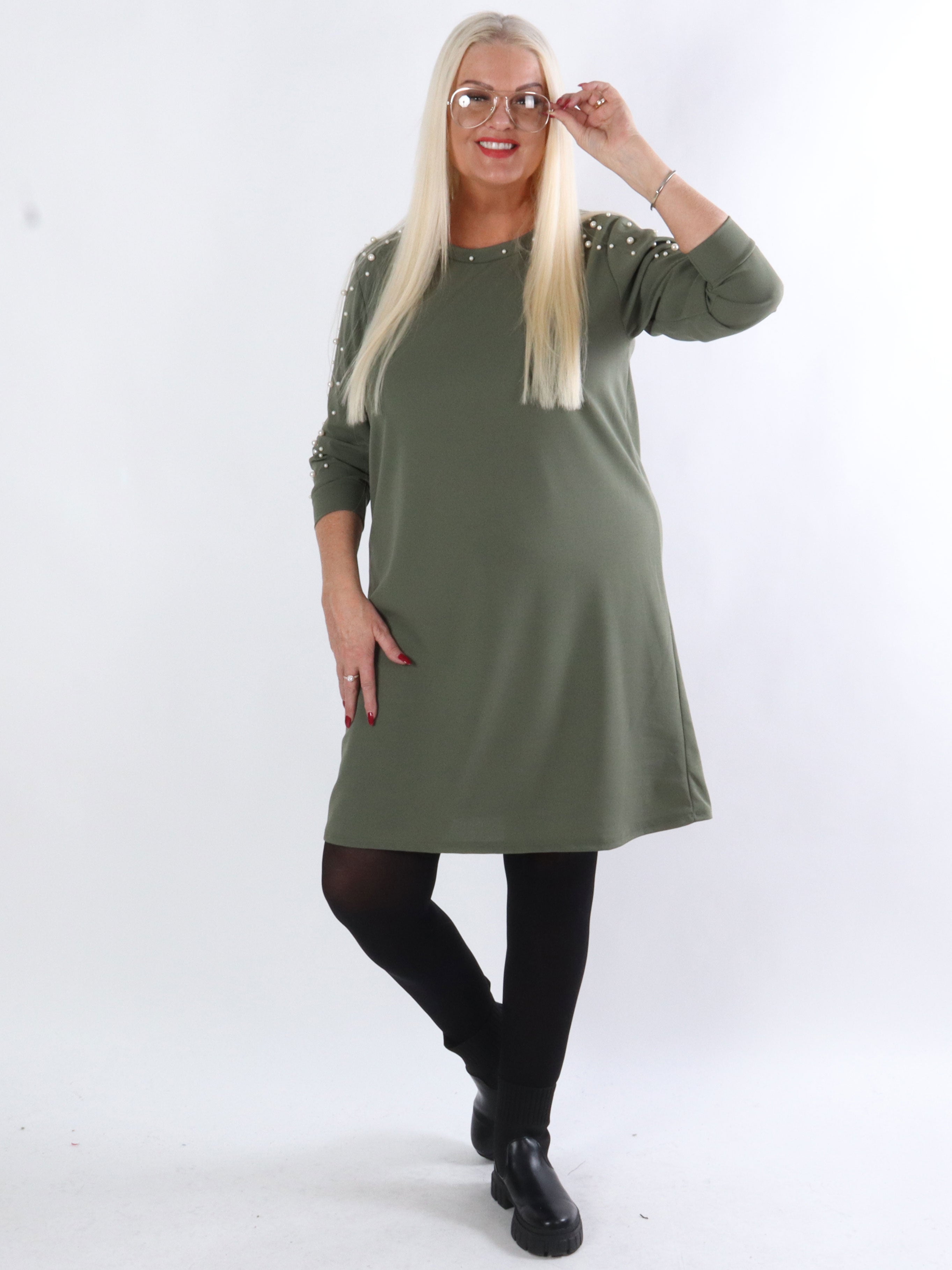 Yrsa - Langærmet kjole med hvide perler